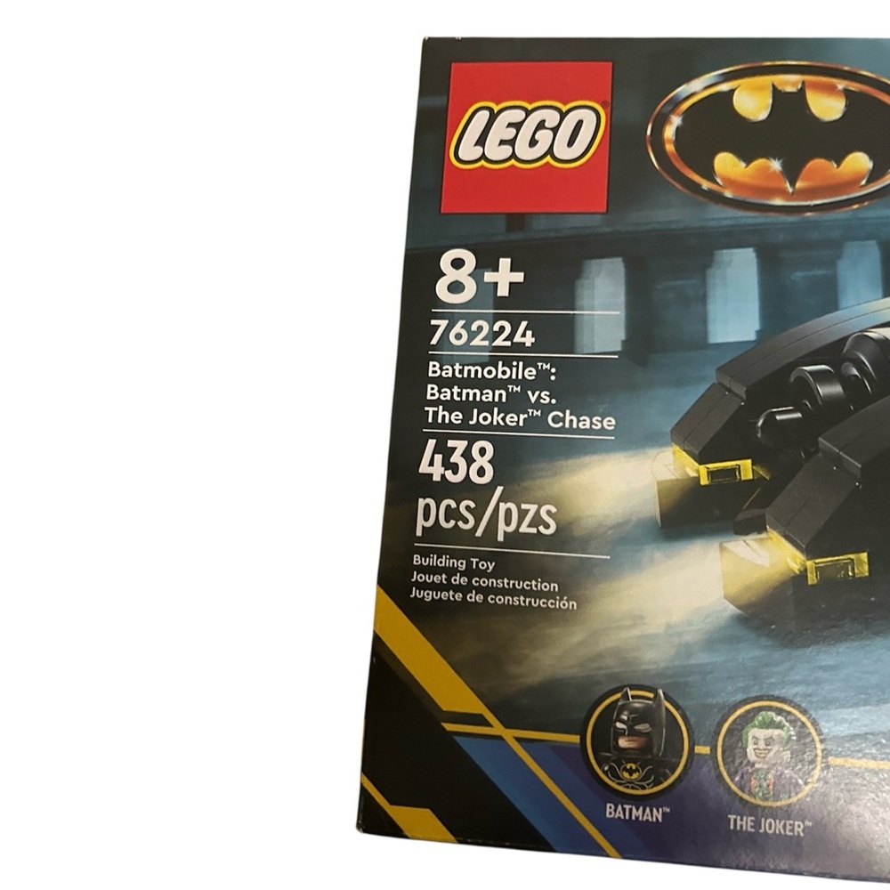 LEGO Batmobile Pursuit - Black and Purple new - Picture 3 of 4